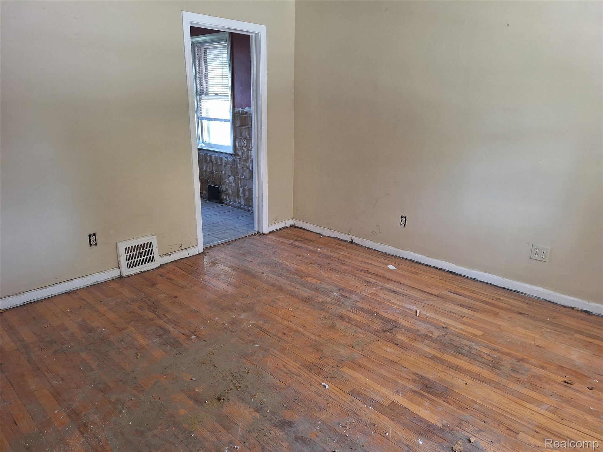 11359 Sherman Avenue