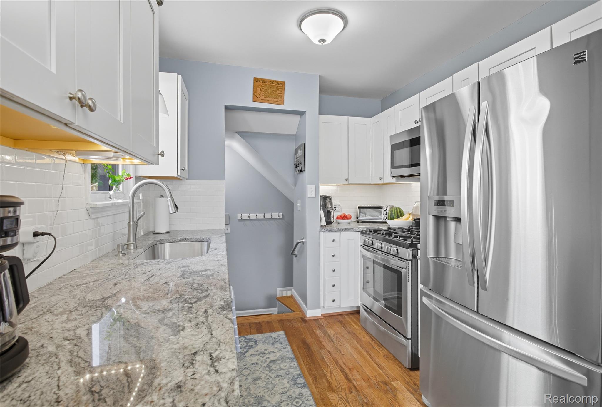 4176 Cummings Avenue