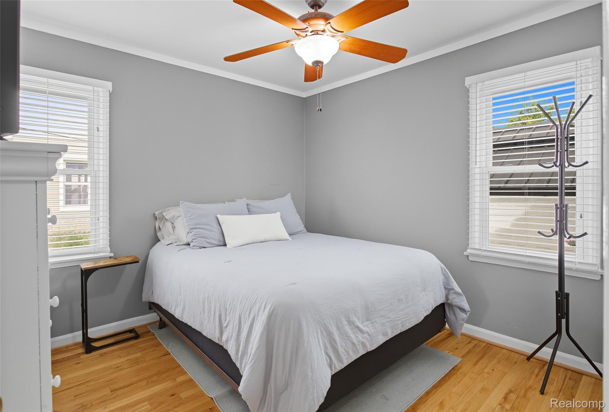 4176 Cummings Avenue