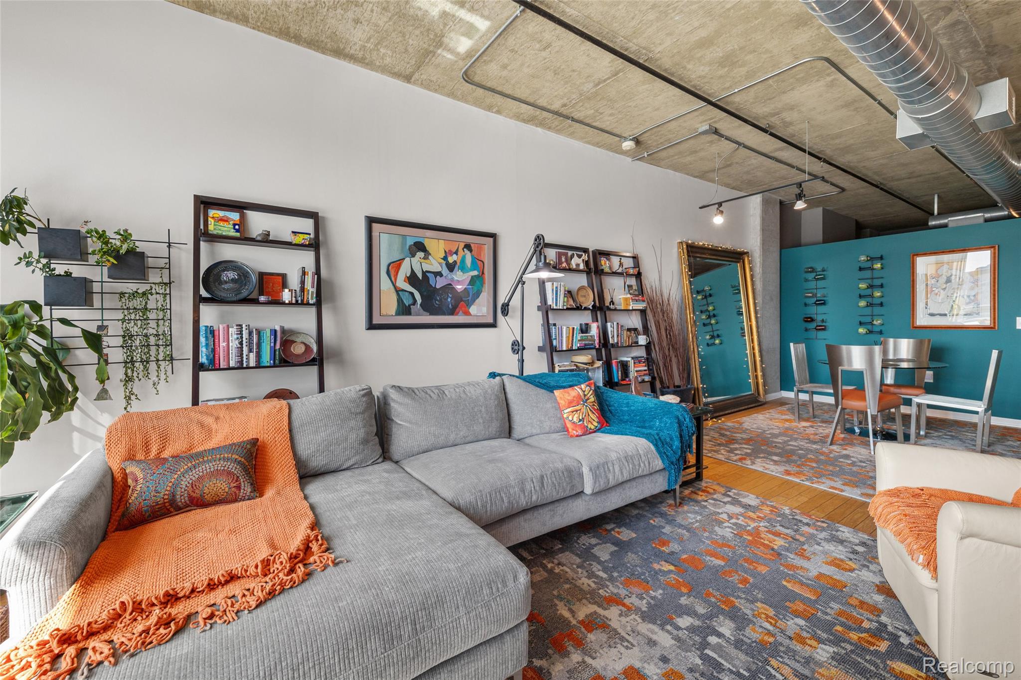 100 W 5th Street 504