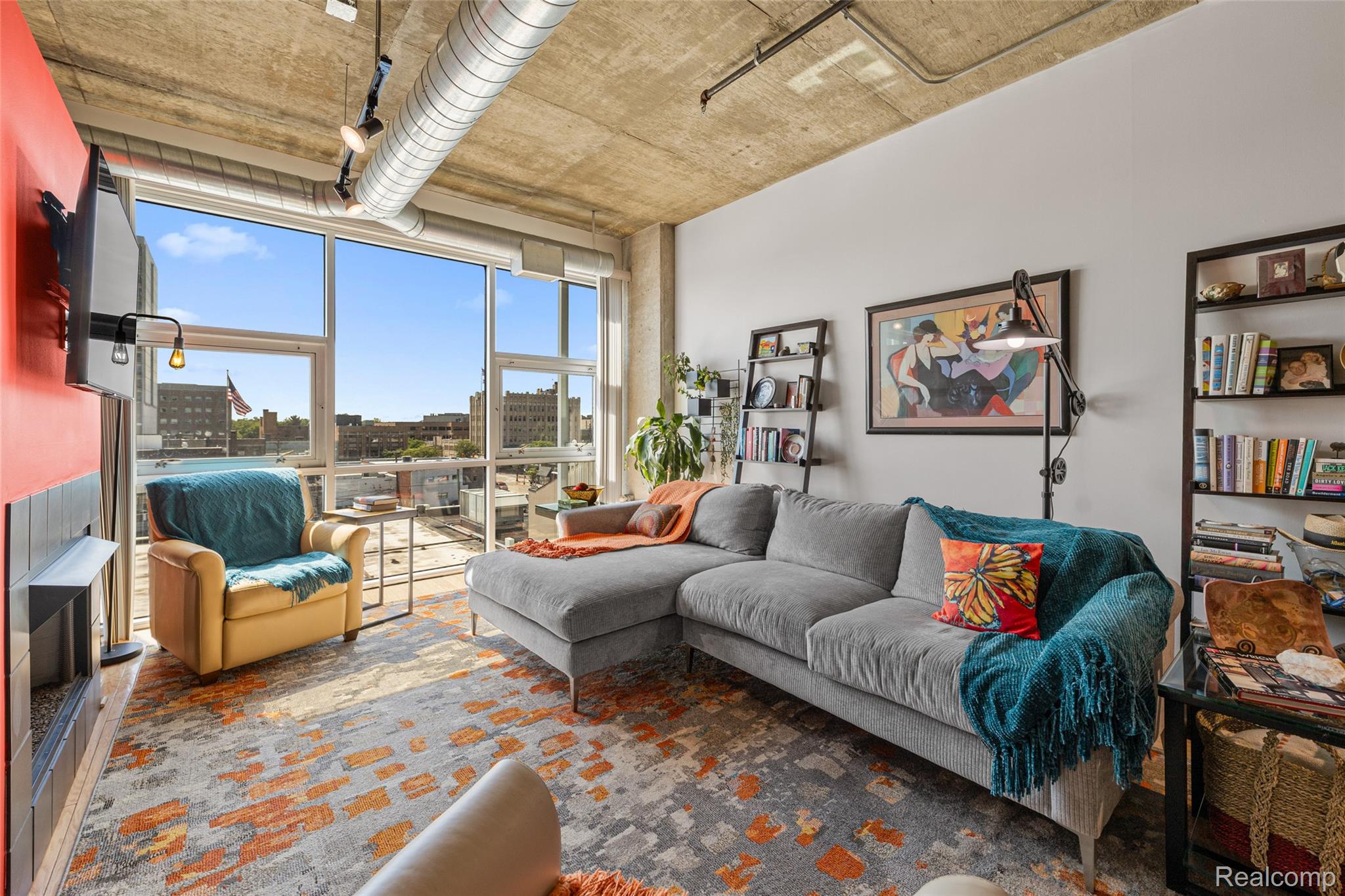 100 W 5th Street 504