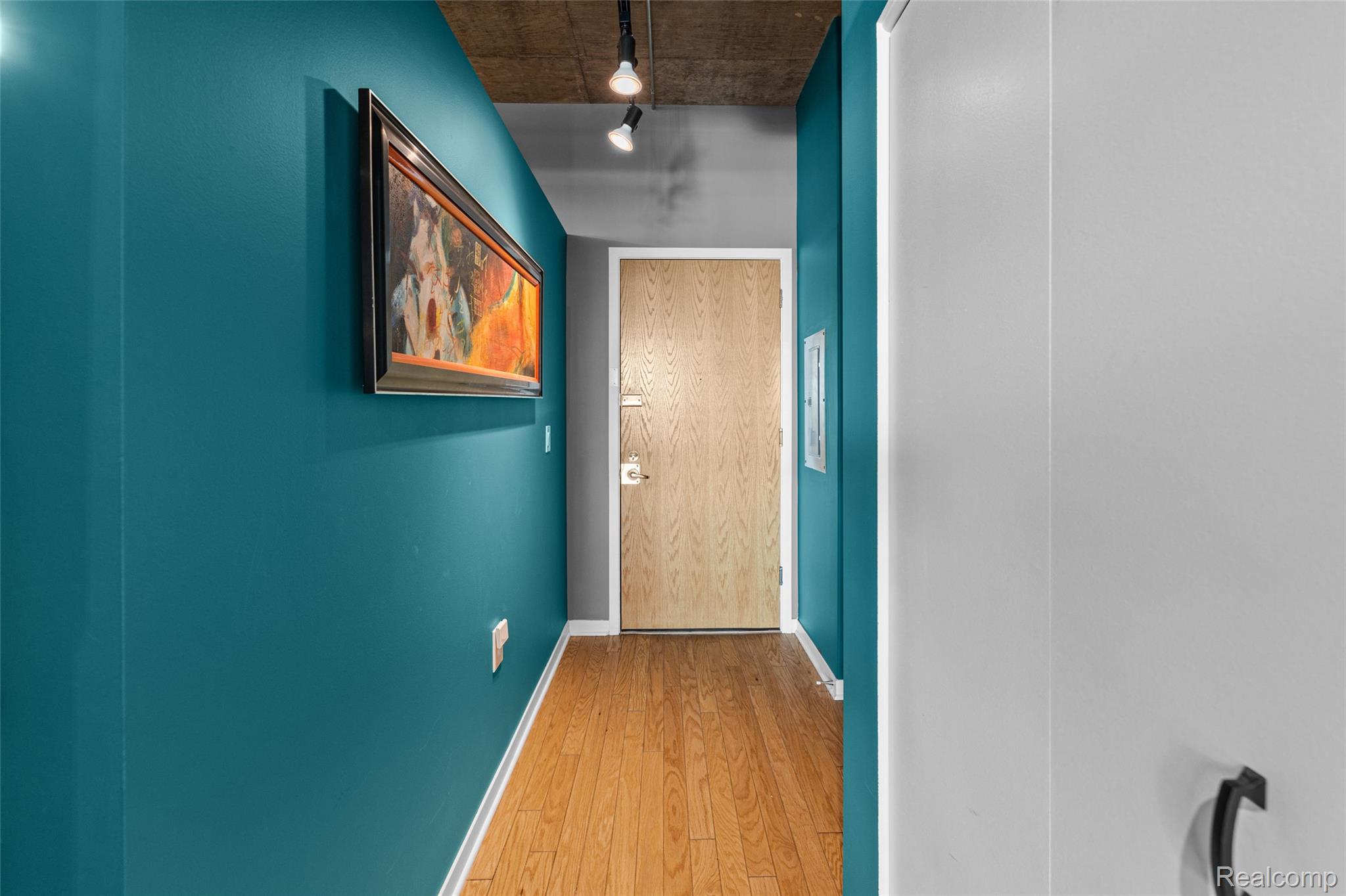 100 W 5th Street 504