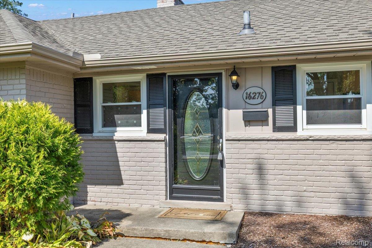 16276 Amherst Avenue S