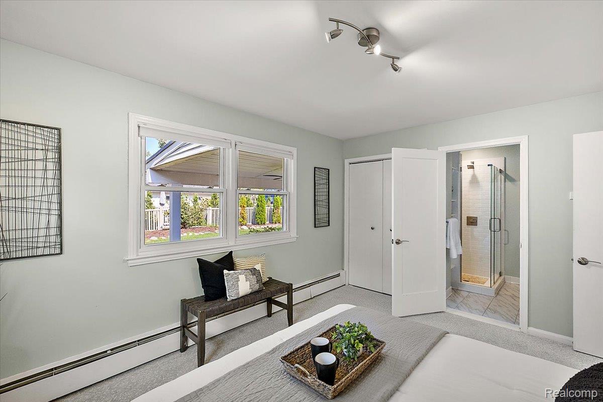 16276 Amherst Avenue S