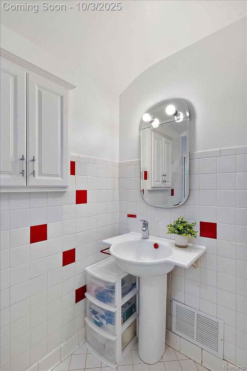 13154 Kingston Avenue