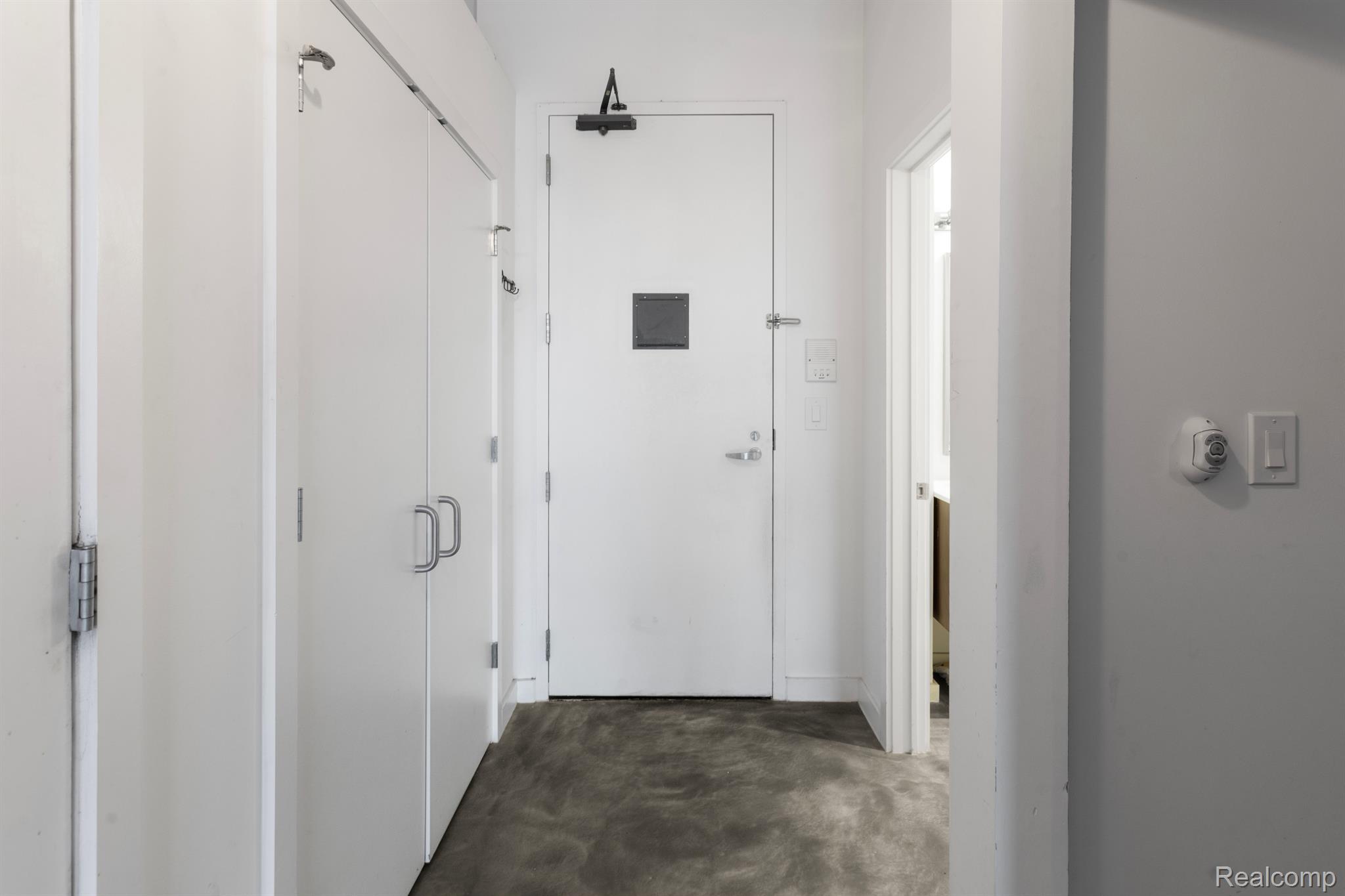 211 E 9 Mile Road 207