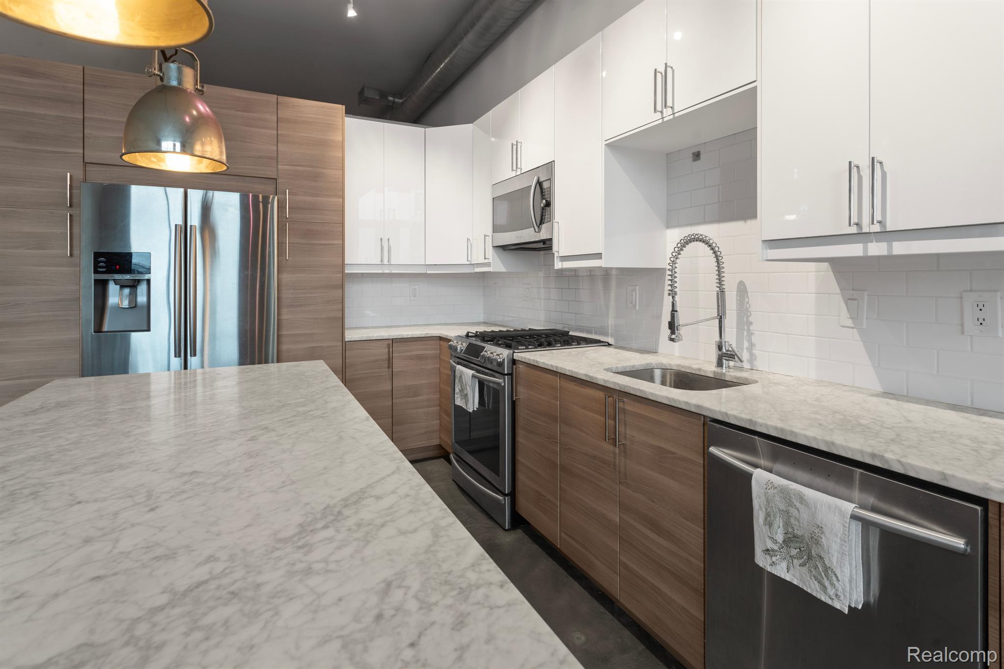 211 E 9 Mile Road 207