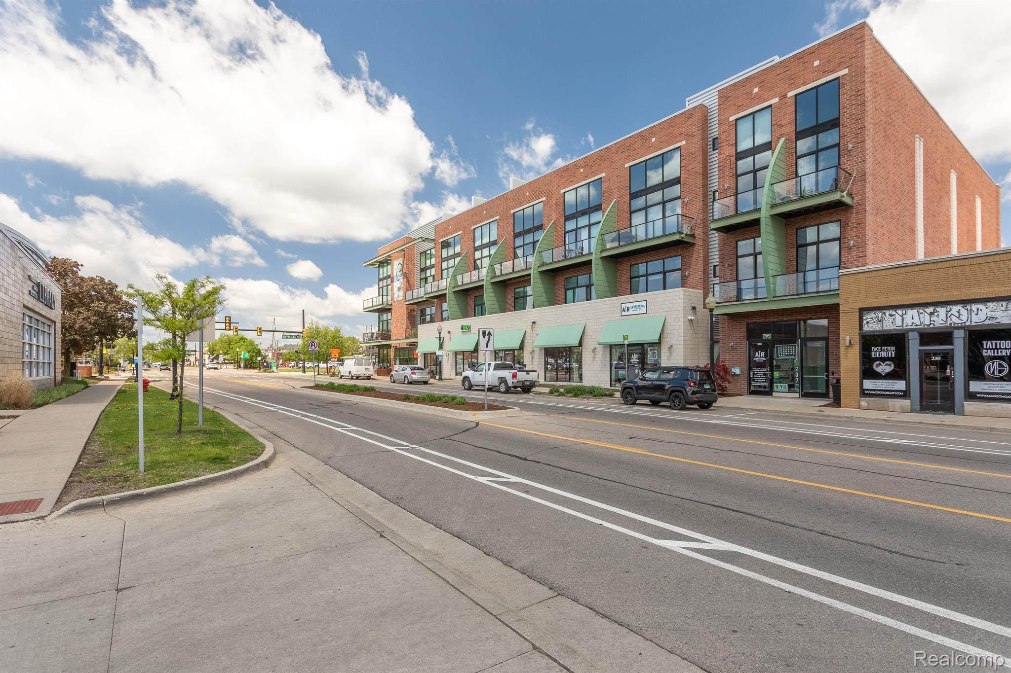 211 E 9 Mile Road 207