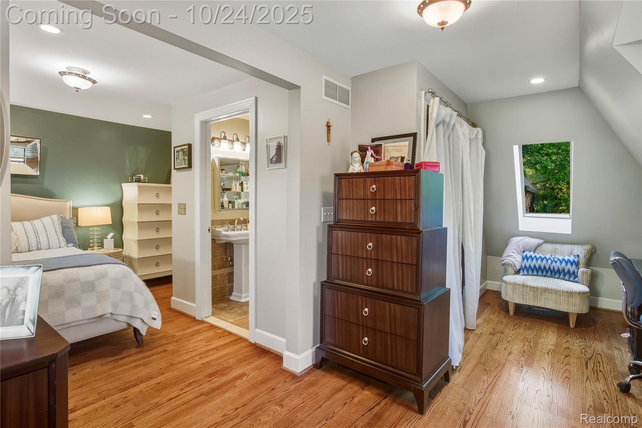 8094 Huntington Road