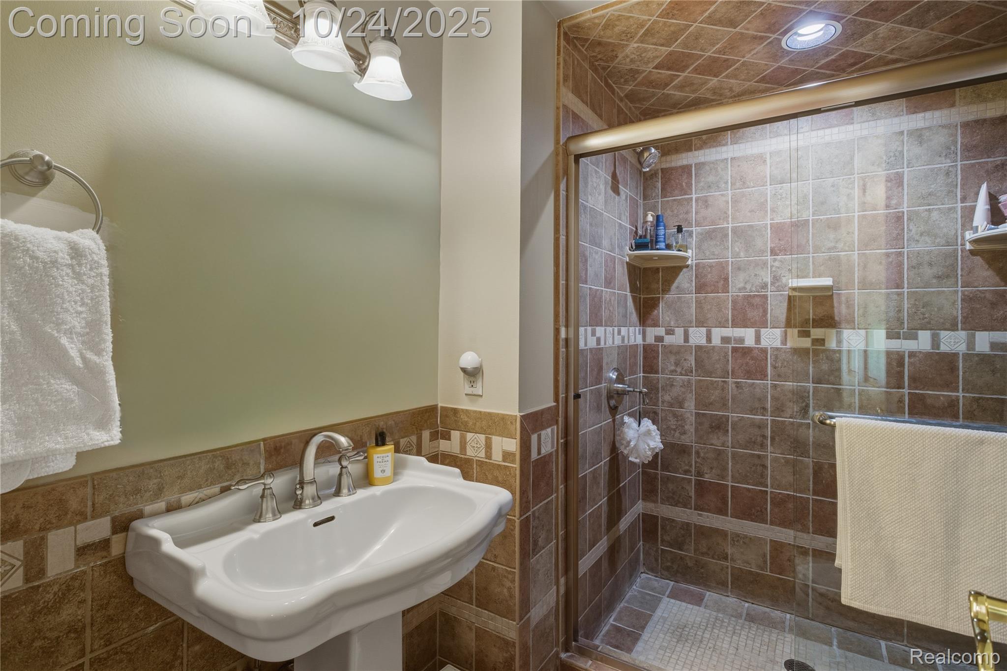 8094 Huntington Road