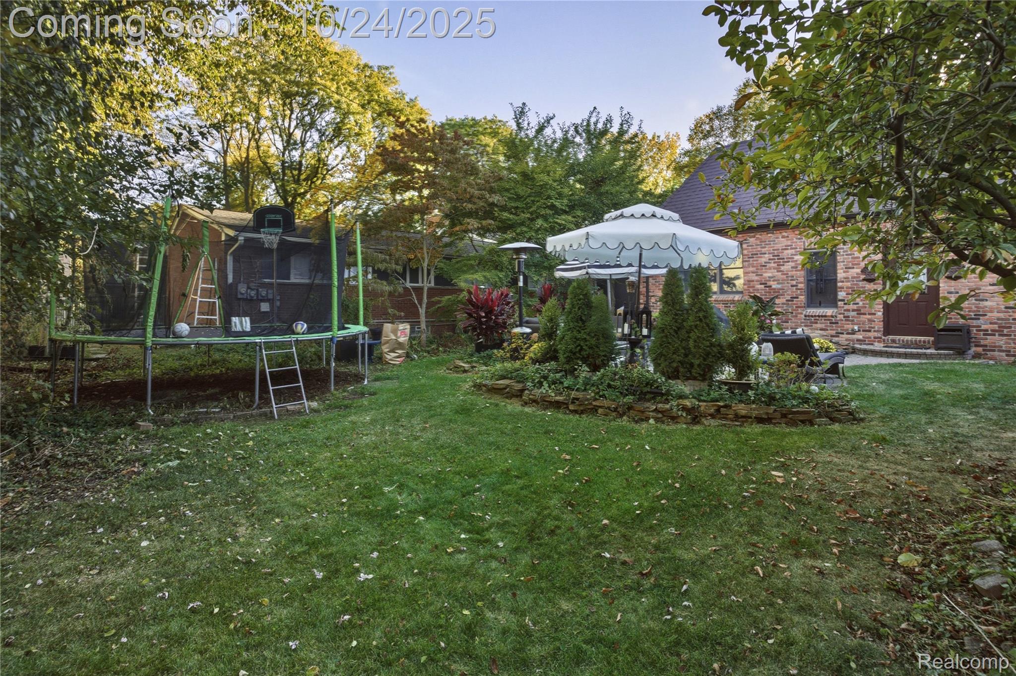 8094 Huntington Road