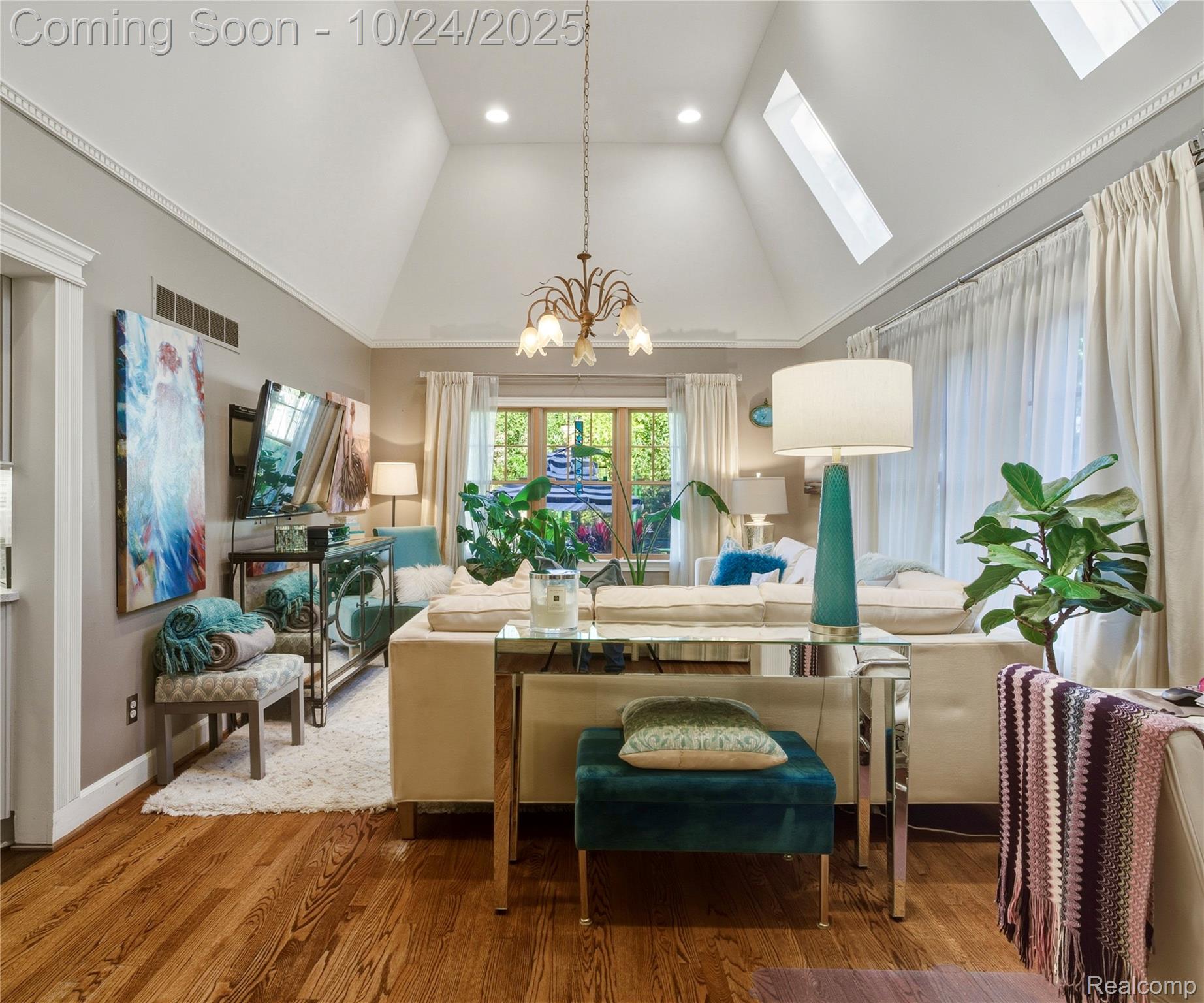 8094 Huntington Road