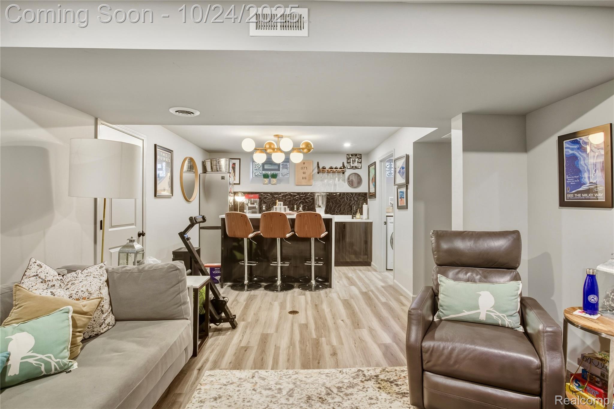 8094 Huntington Road