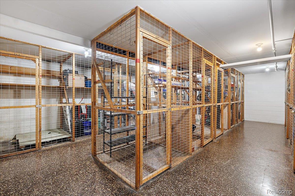 2915 W 13 Mile Road 407