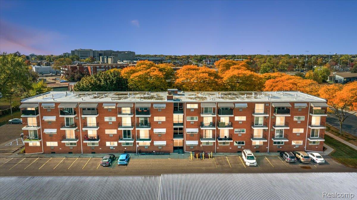 2915 W 13 Mile Road 407