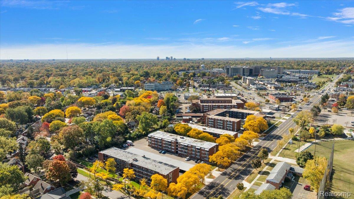 2915 W 13 Mile Road 407