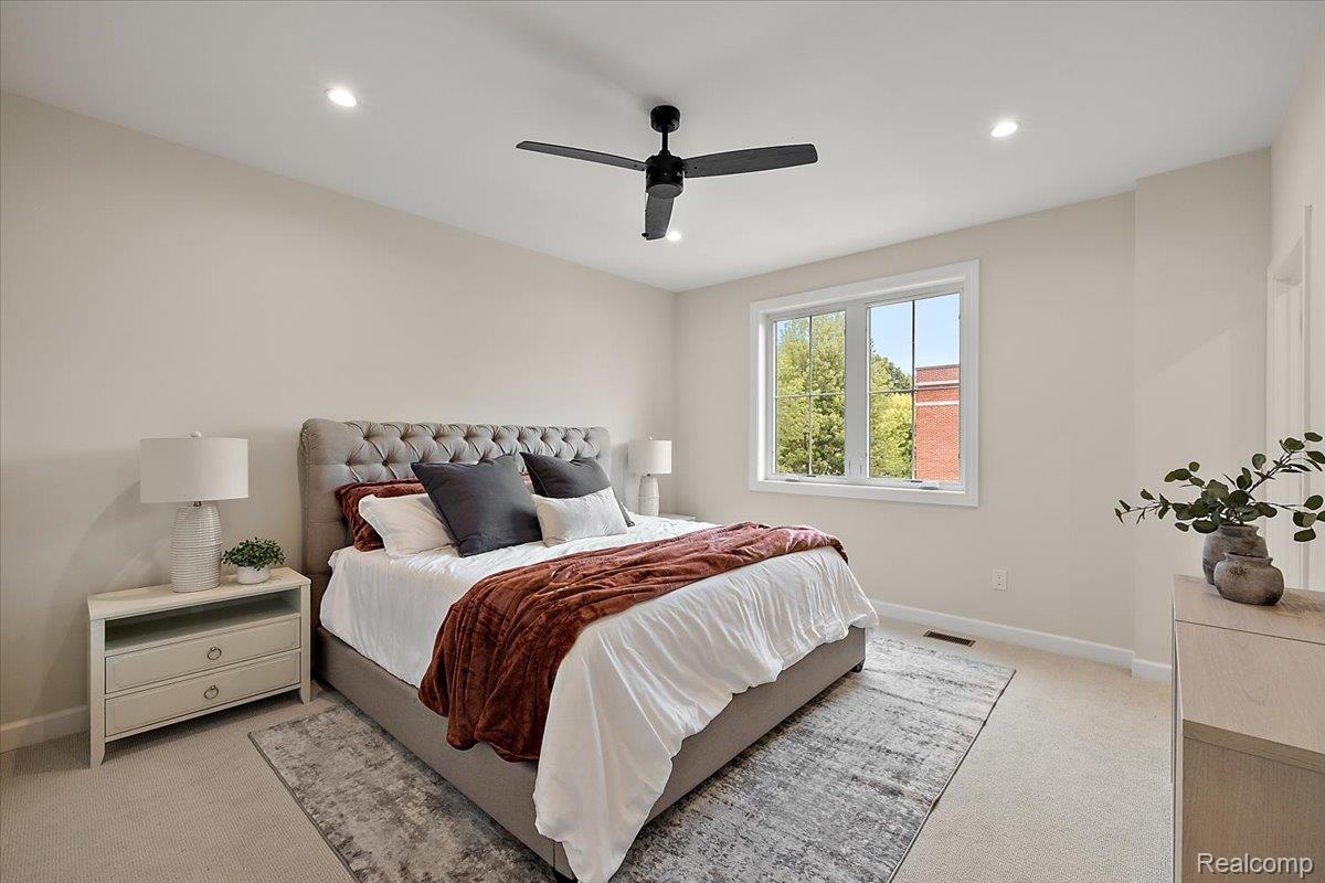 386 Notre Dame Street