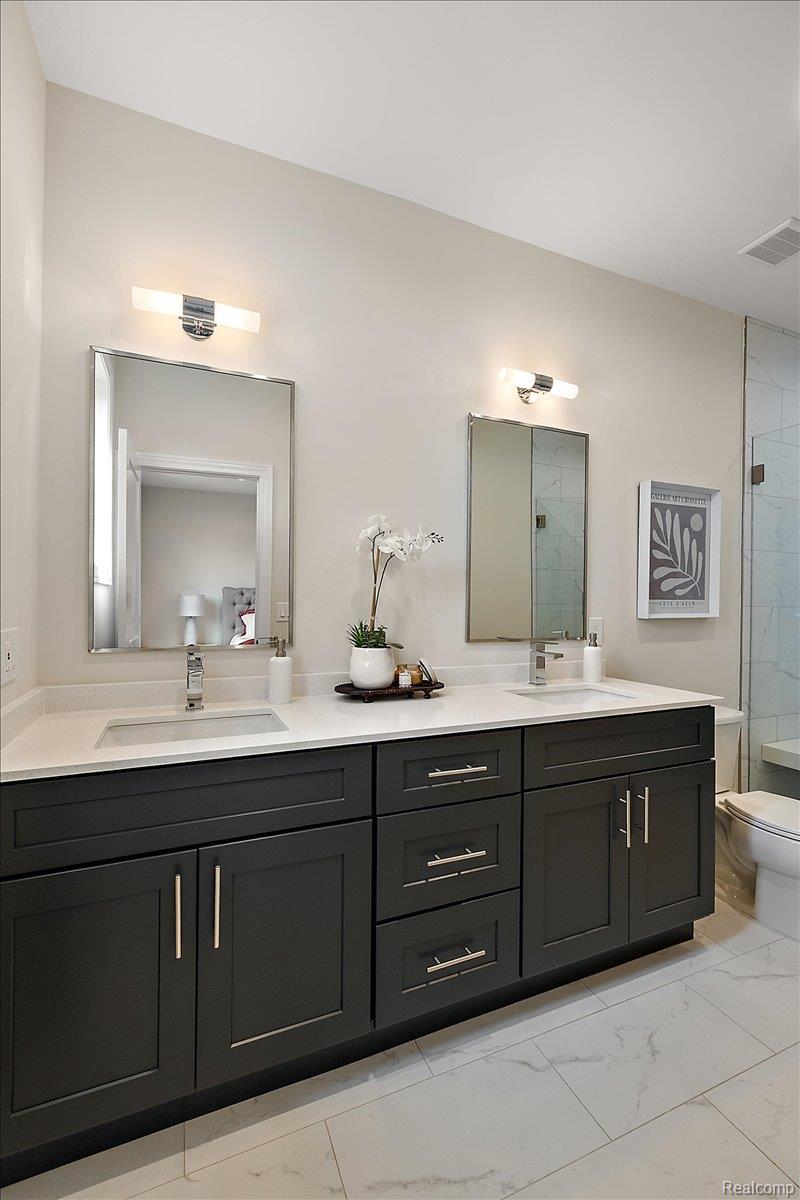 386 Notre Dame Street