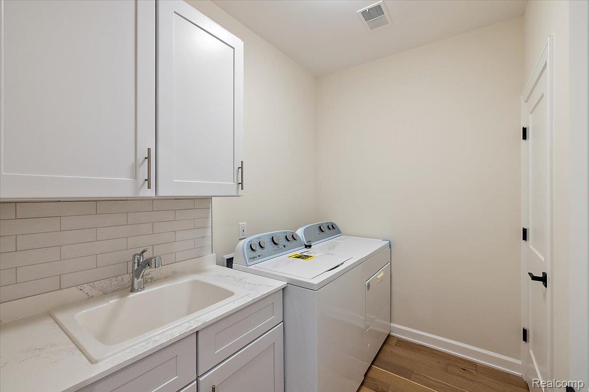 386 Notre Dame Street