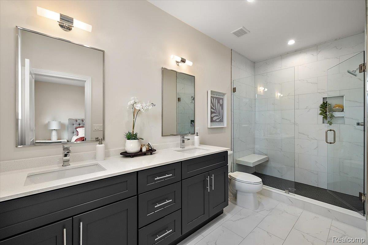 386 Notre Dame Street