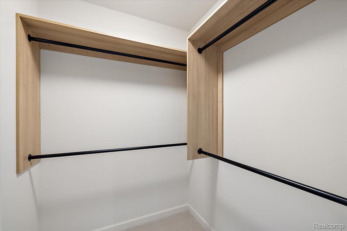 386 Notre Dame Street