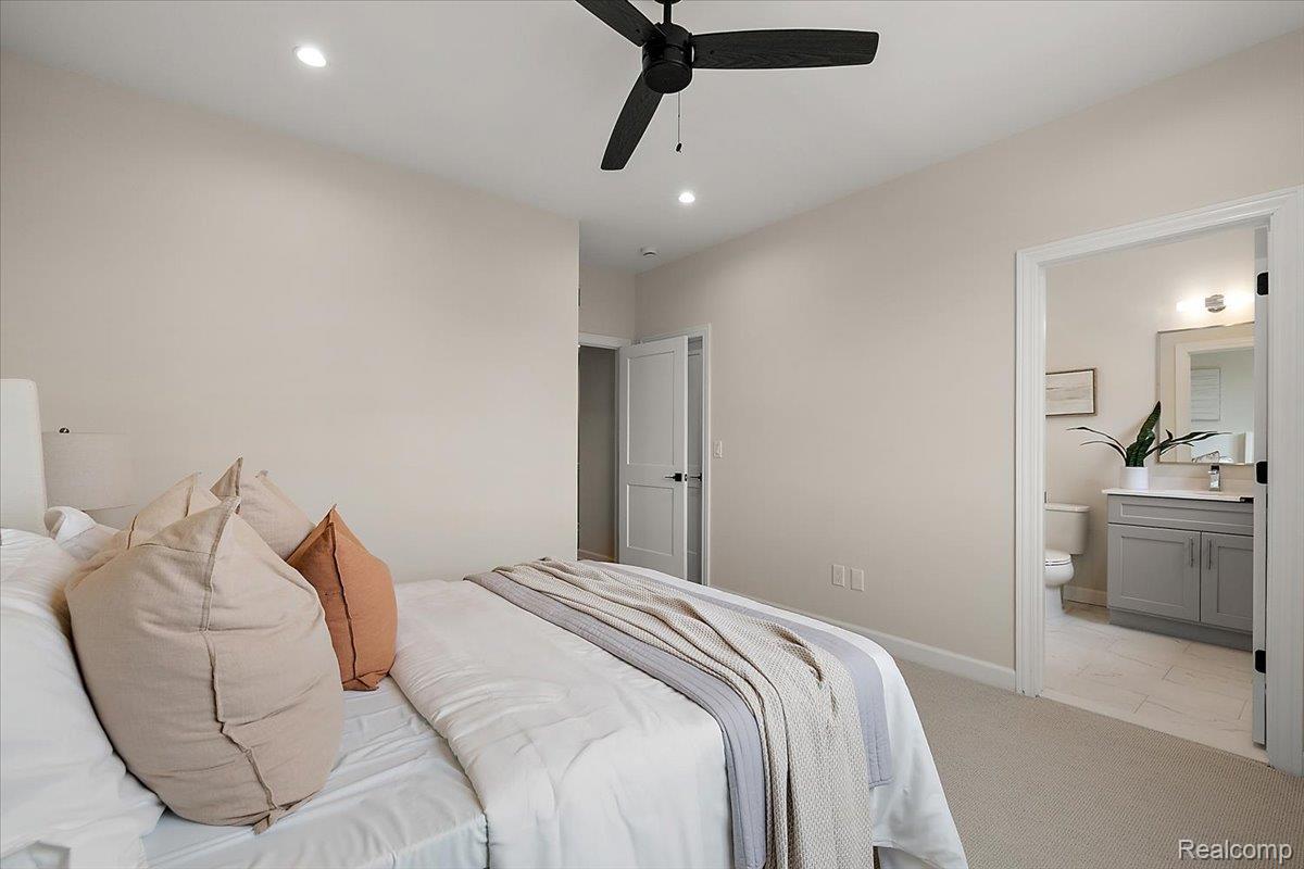 386 Notre Dame Street