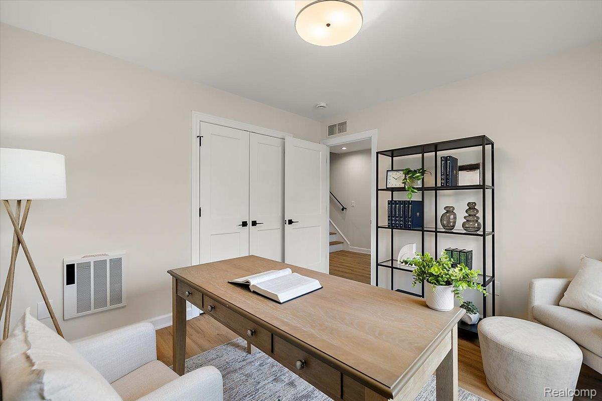 386 Notre Dame Street