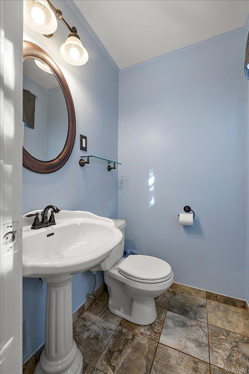 2136 Bonnieview Drive