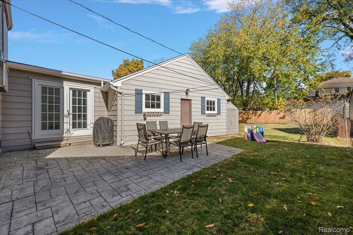 2136 Bonnieview Drive
