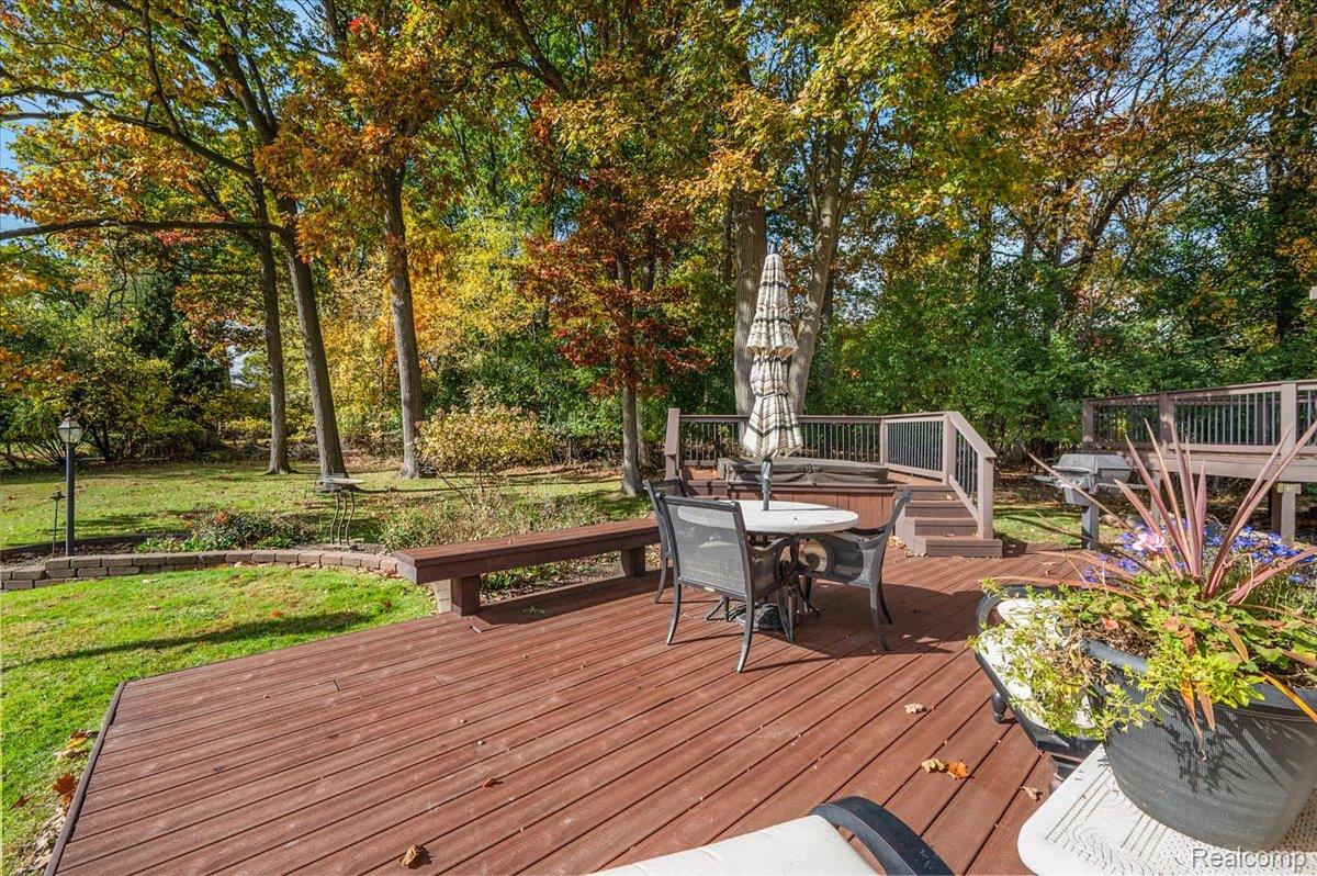 1932 Shore Hill Drive