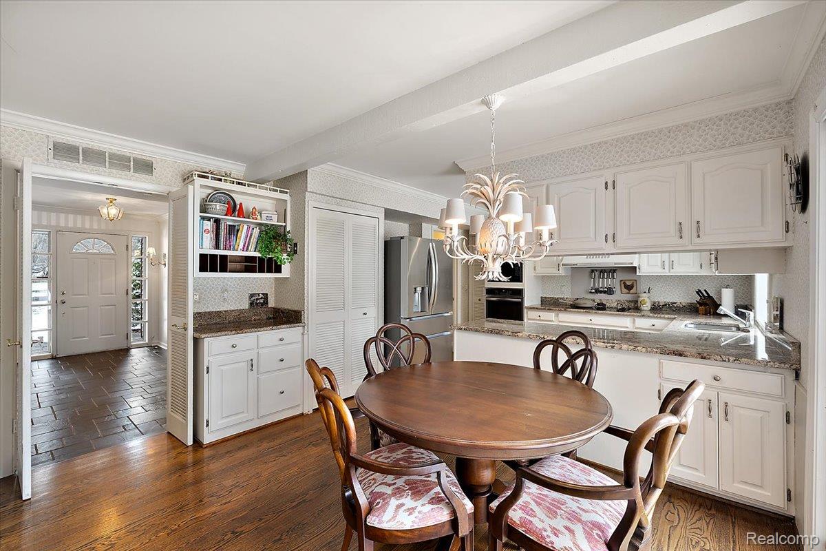 1932 Shore Hill Drive