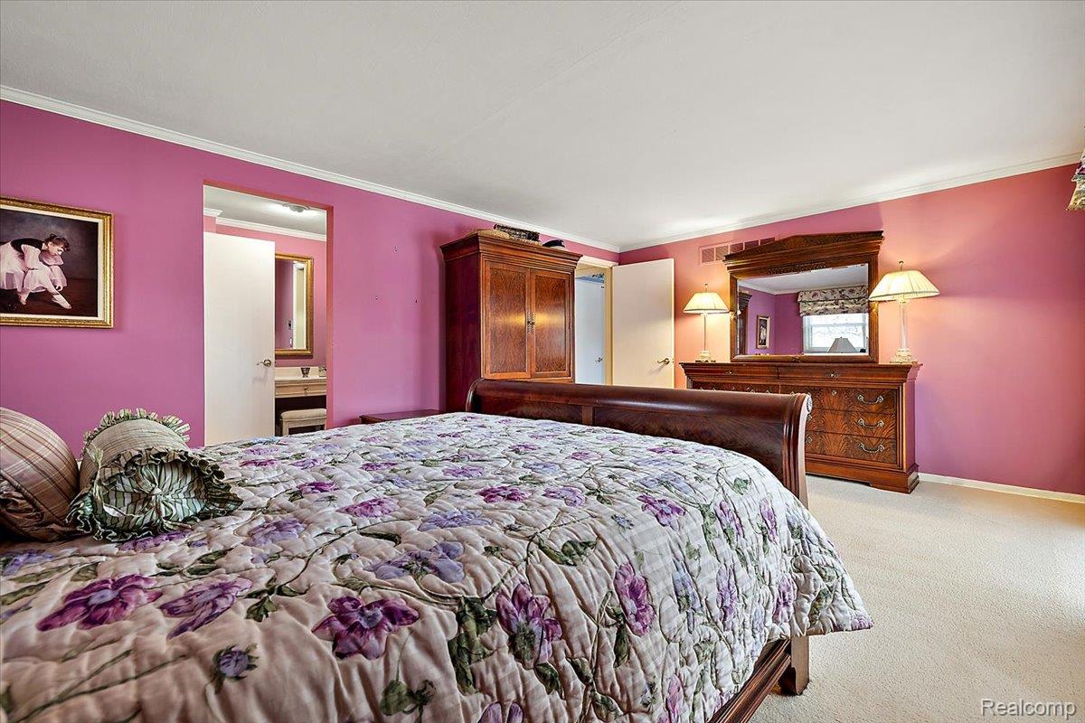 1932 Shore Hill Drive