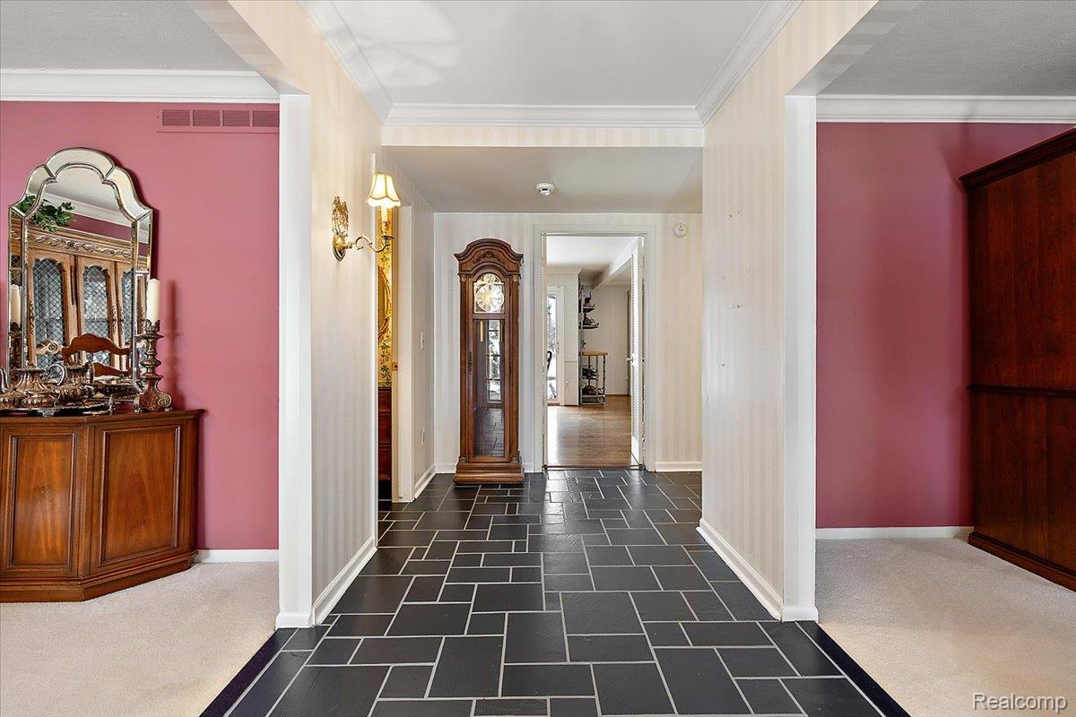 1932 Shore Hill Drive