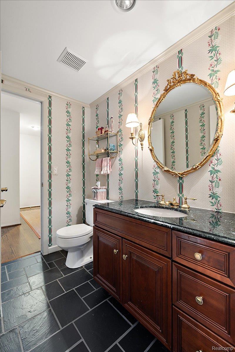 1932 Shore Hill Drive