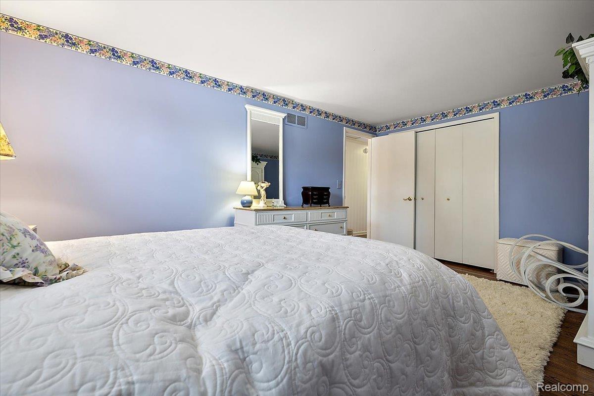 1932 Shore Hill Drive