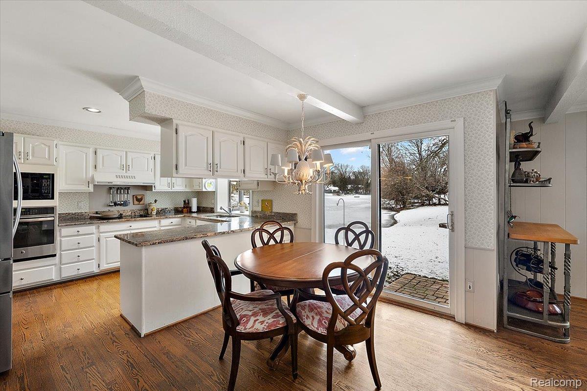 1932 Shore Hill Drive