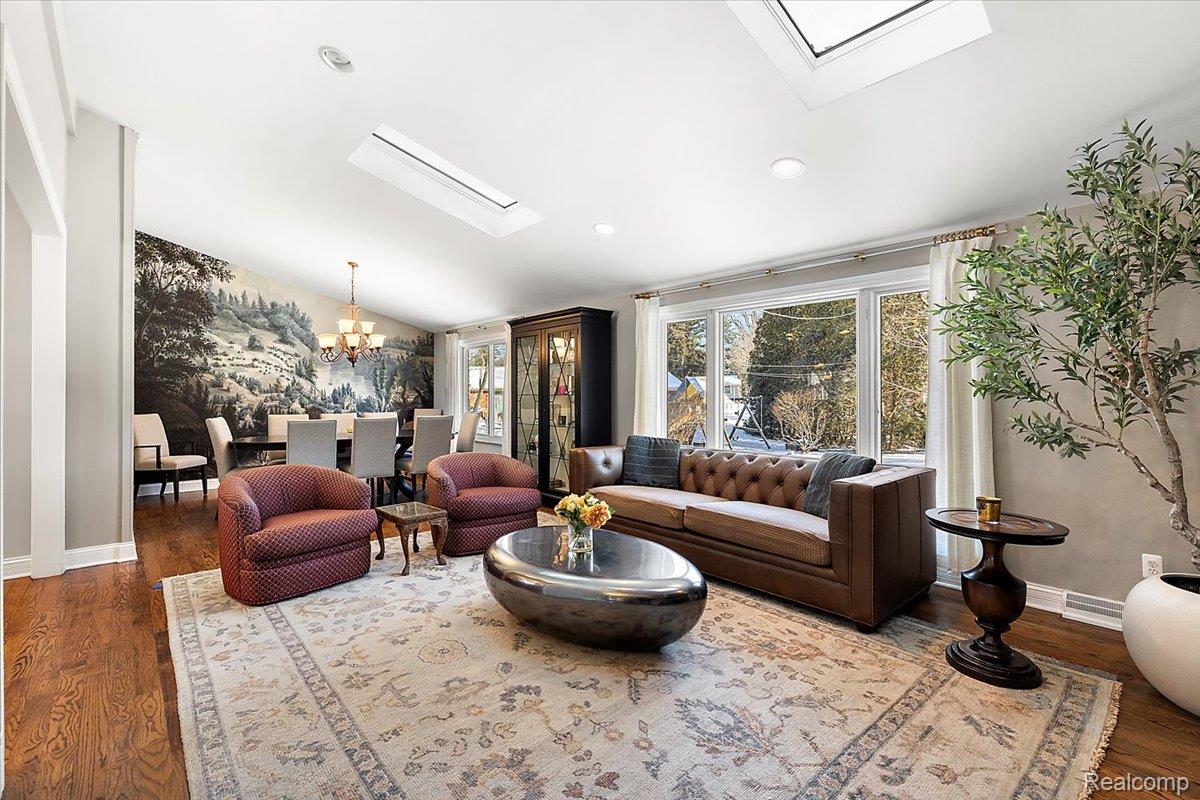 5193 Kellen Lane
