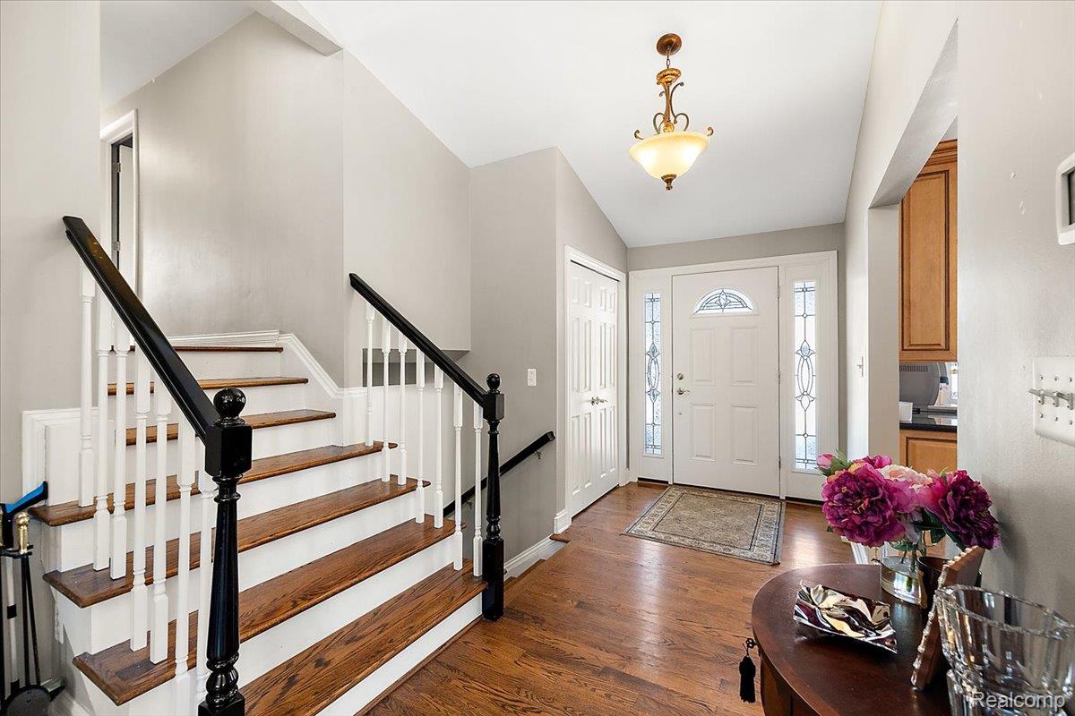 5193 Kellen Lane
