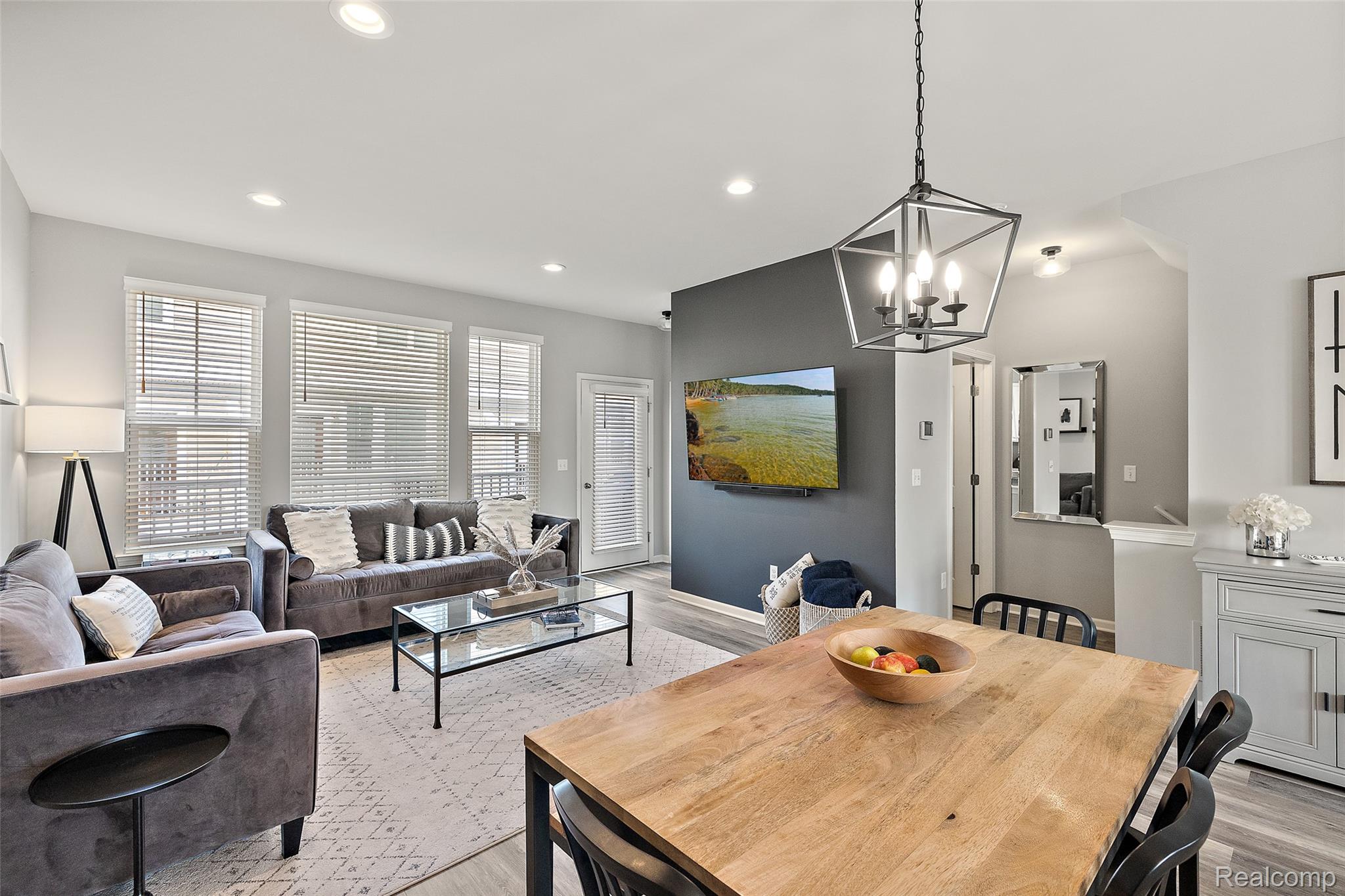 2500 Normandy Road 13