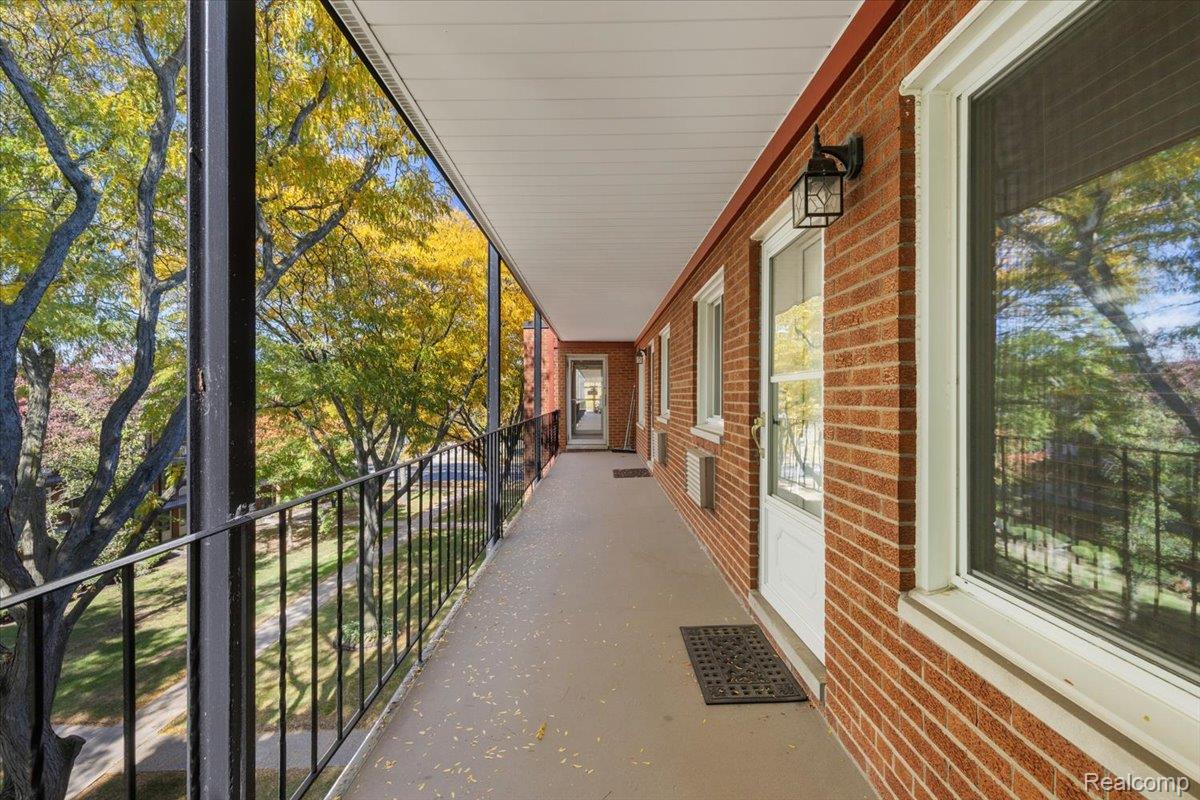 2915 W 13 Mile Road 407