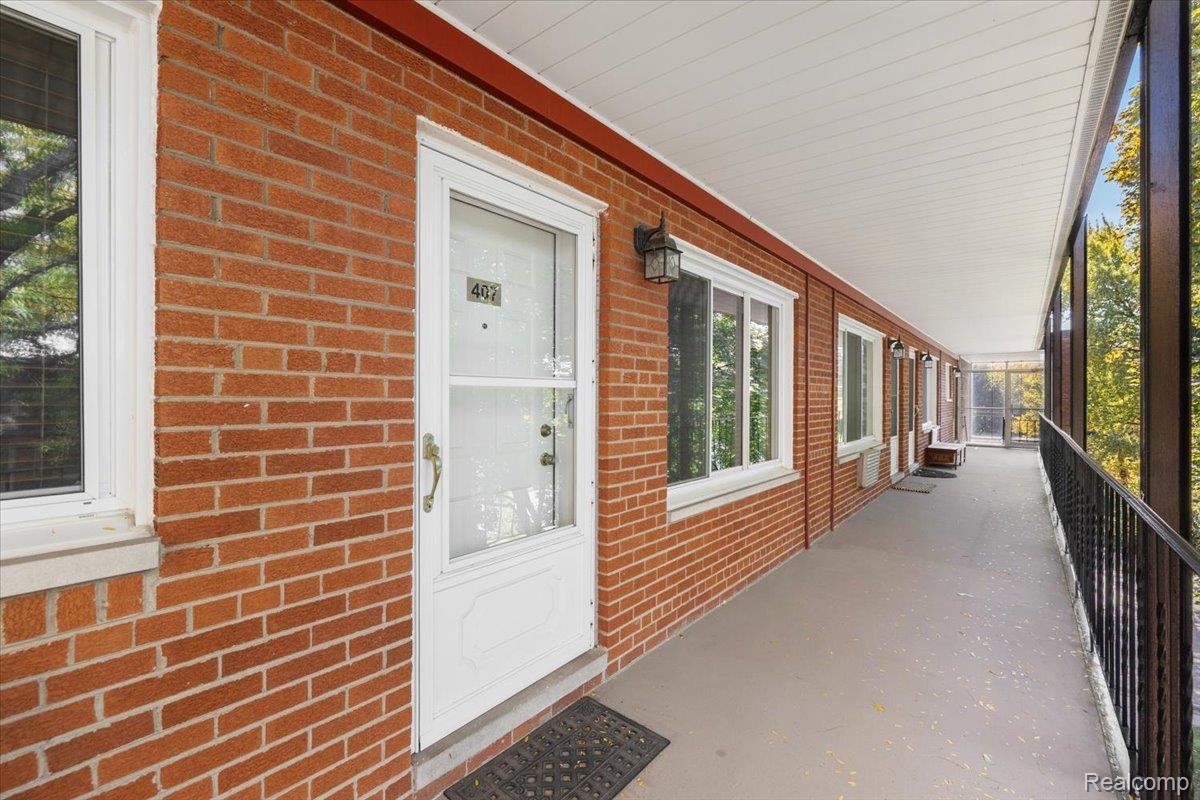 2915 W 13 Mile Road 407