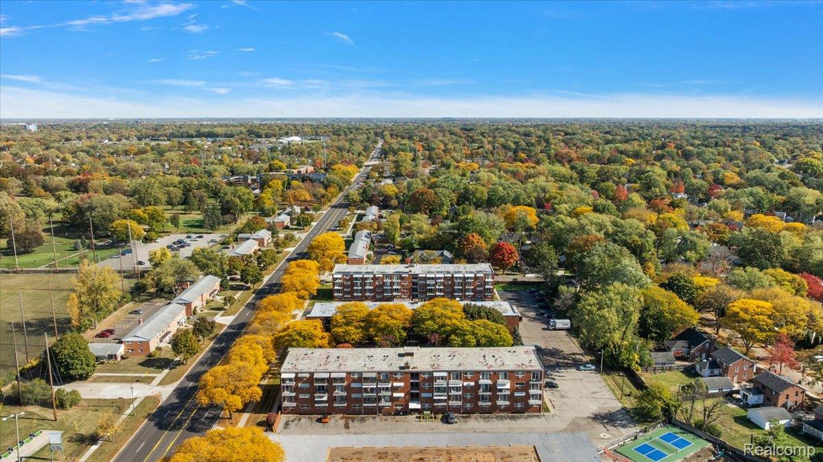 2915 W 13 Mile Road 407