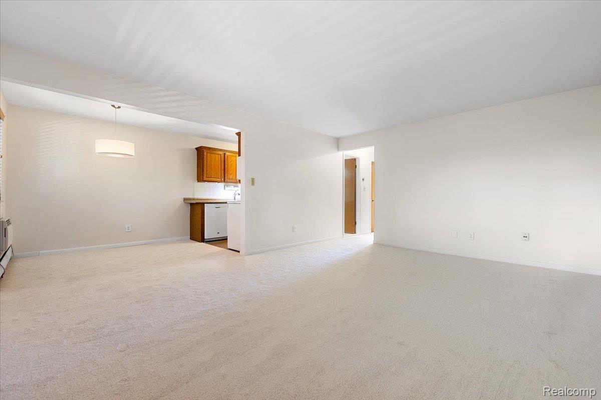 2915 W 13 Mile Road 407