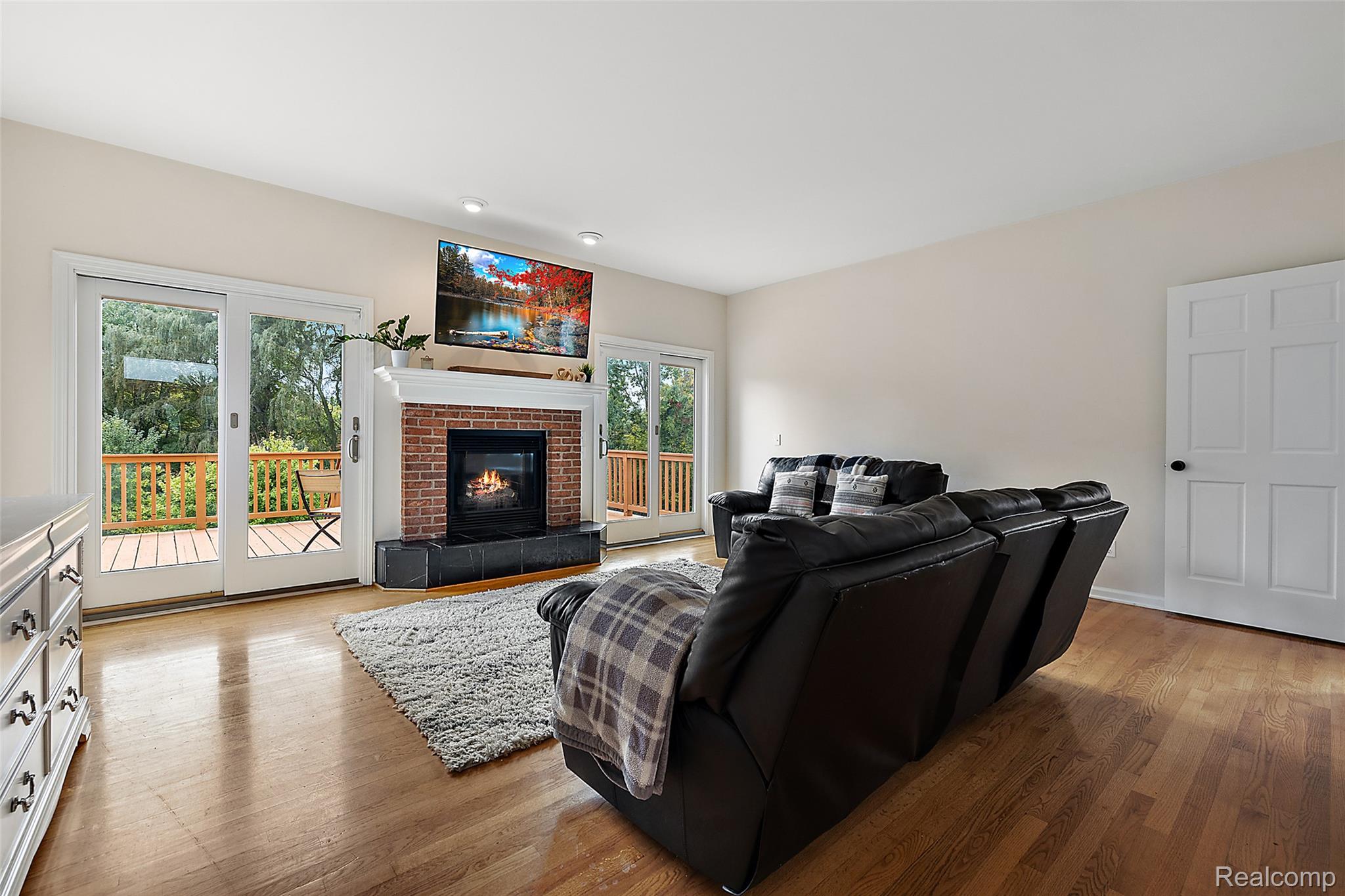 190 Sequoia Lane
