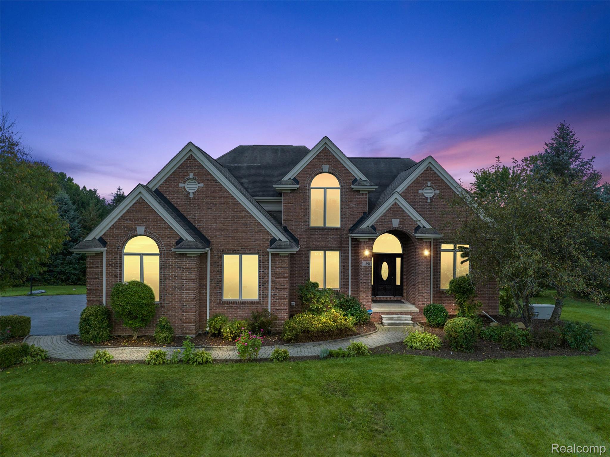 190 Sequoia Lane