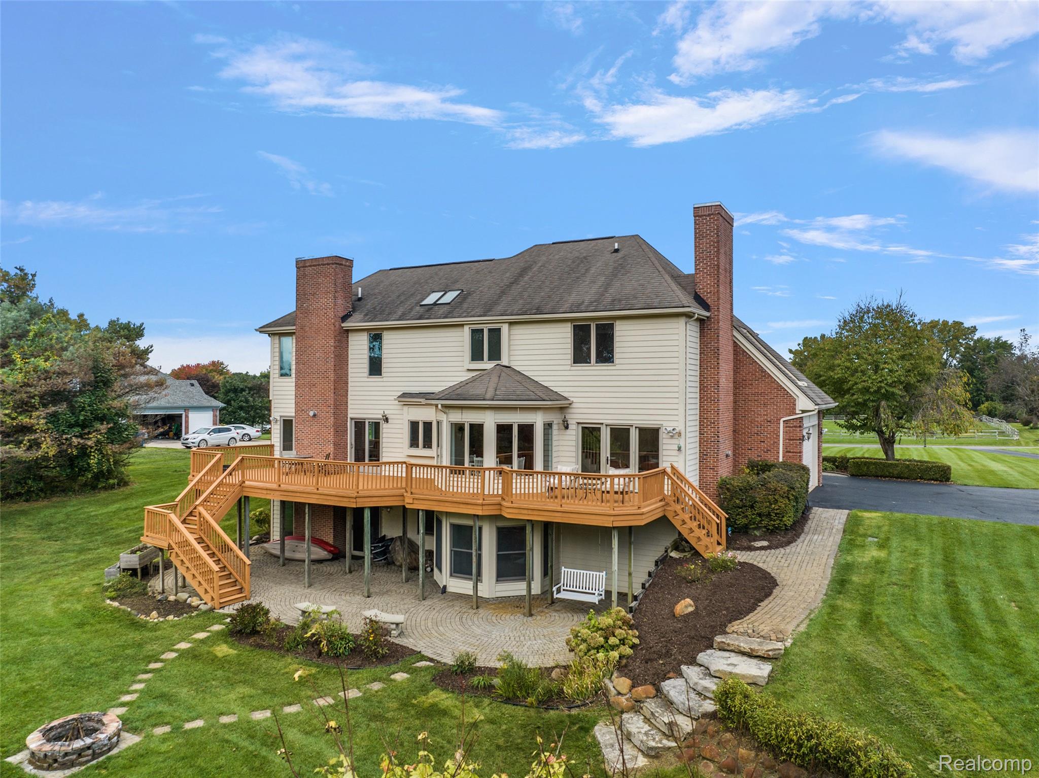 190 Sequoia Lane
