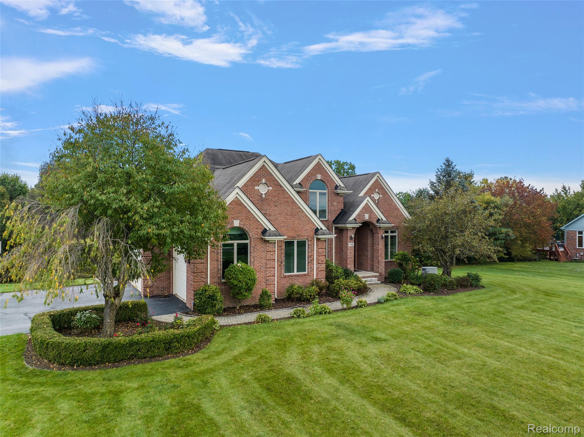 190 Sequoia Lane