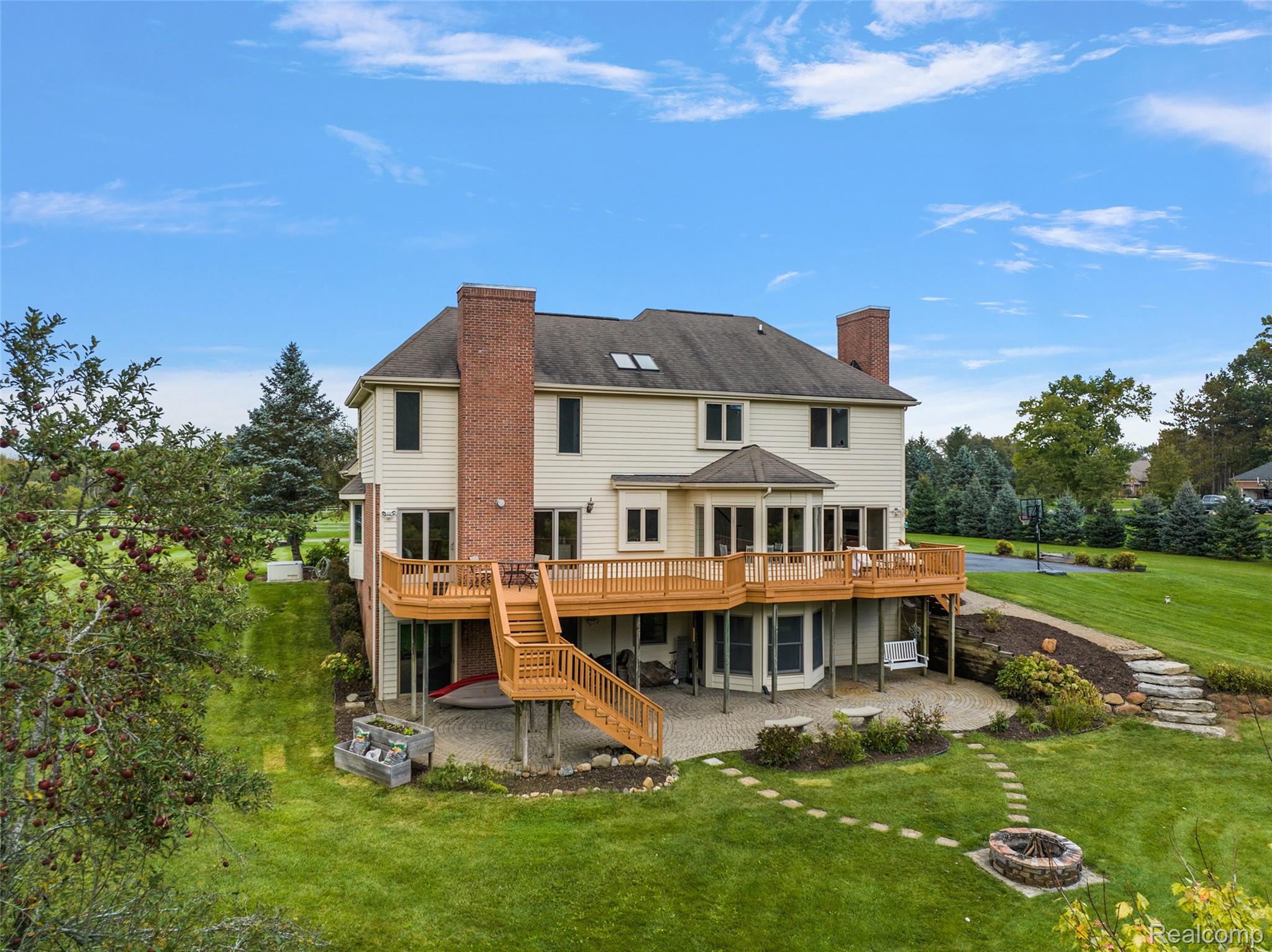 190 Sequoia Lane