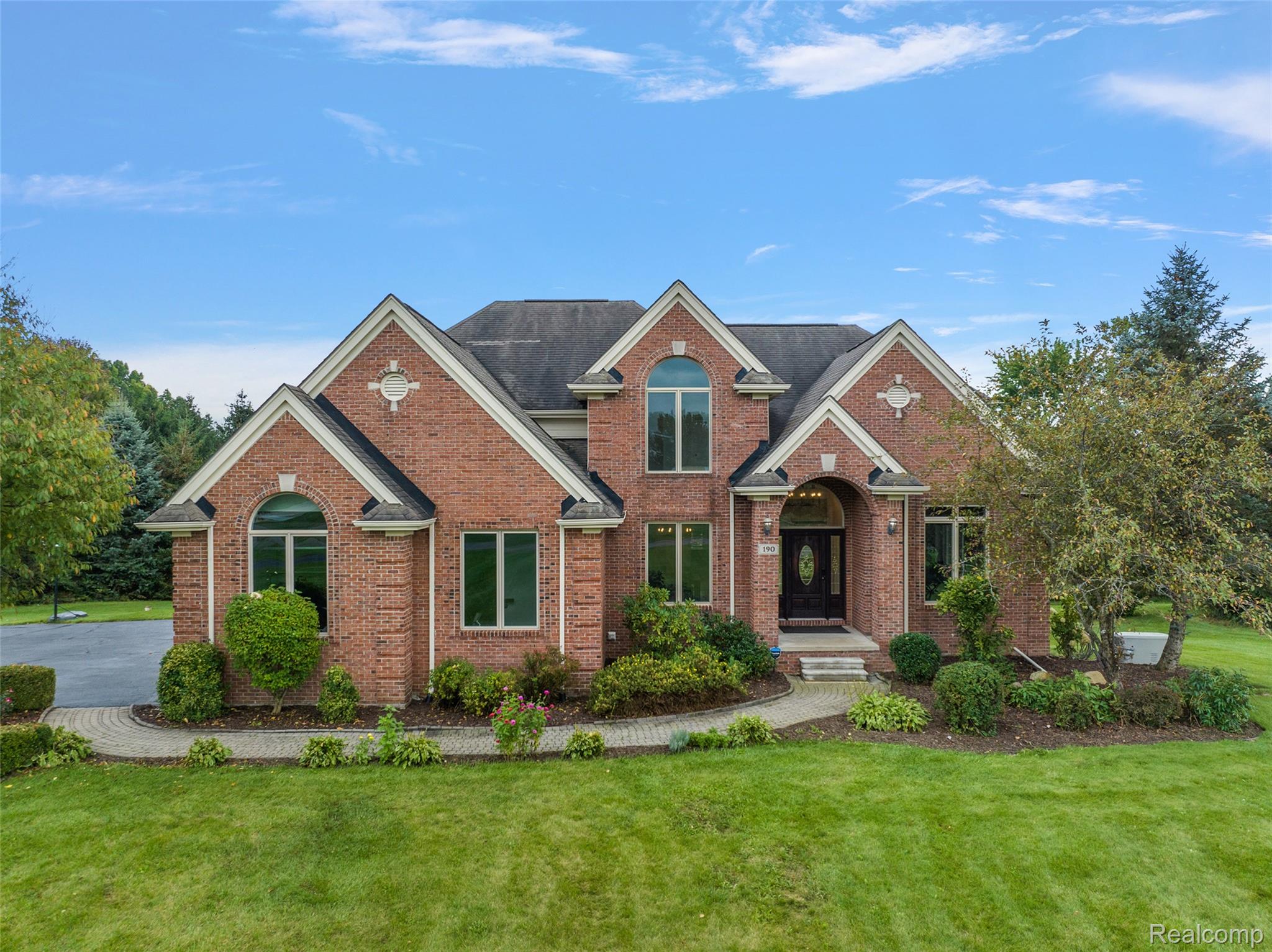190 Sequoia Lane