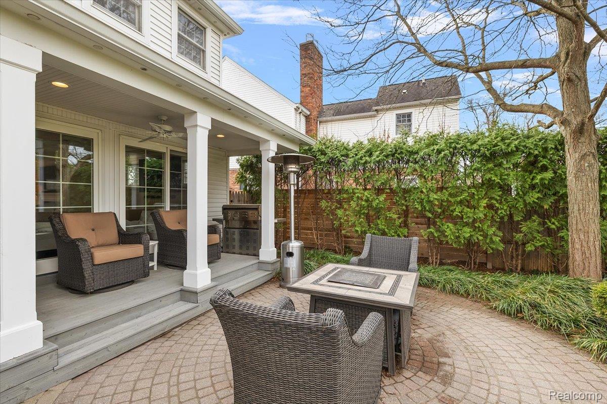 270 Pleasant Street